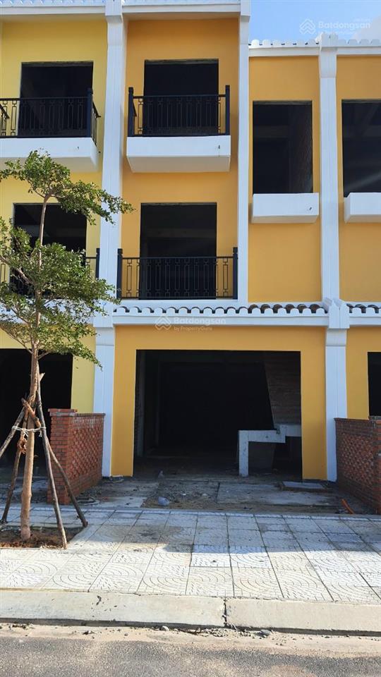 Chính chủ bán thu hồi vốn nhà khu đô thị nam hội an city. dt đất 100m2, dt sàn 240m2