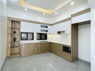 Ttthanh trì nhà đẹp 4 tầng otto đỗ cửa xung quanh nhiều tiện ích dt46m*4t*4n chỉ nhỉnh 5 tỷ