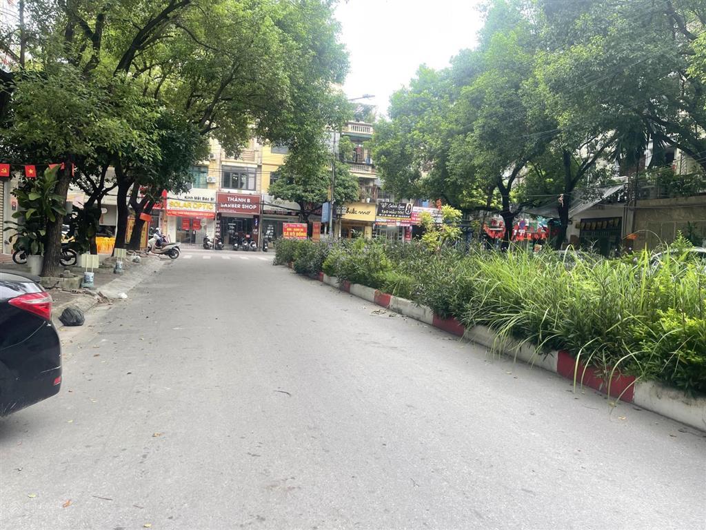 Bán nhà phân lô oto tránh vỉa hè kinh doanh khu vực cực đẹp khu đô thị văn quán hà đông