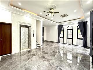 19,5 tỷ ven 144m2 thang máy rẻ nhất dự án. không có căn thứ 2. vị trí vip, gần công viên