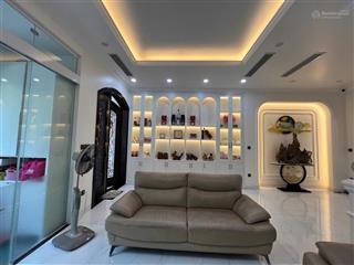 Siêu phẩm 90m. thang máy, hoàn thiện full nội thất nhập khẩu, vị trí vip
