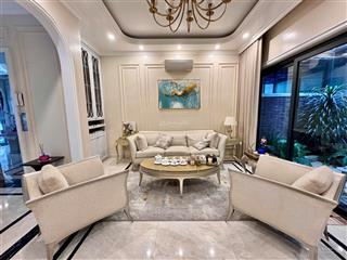 Siêu phẩm 90m thang máy, view công viên , hồ ngọc trai. vị trí đẹp nhất dự án. hướng nam.