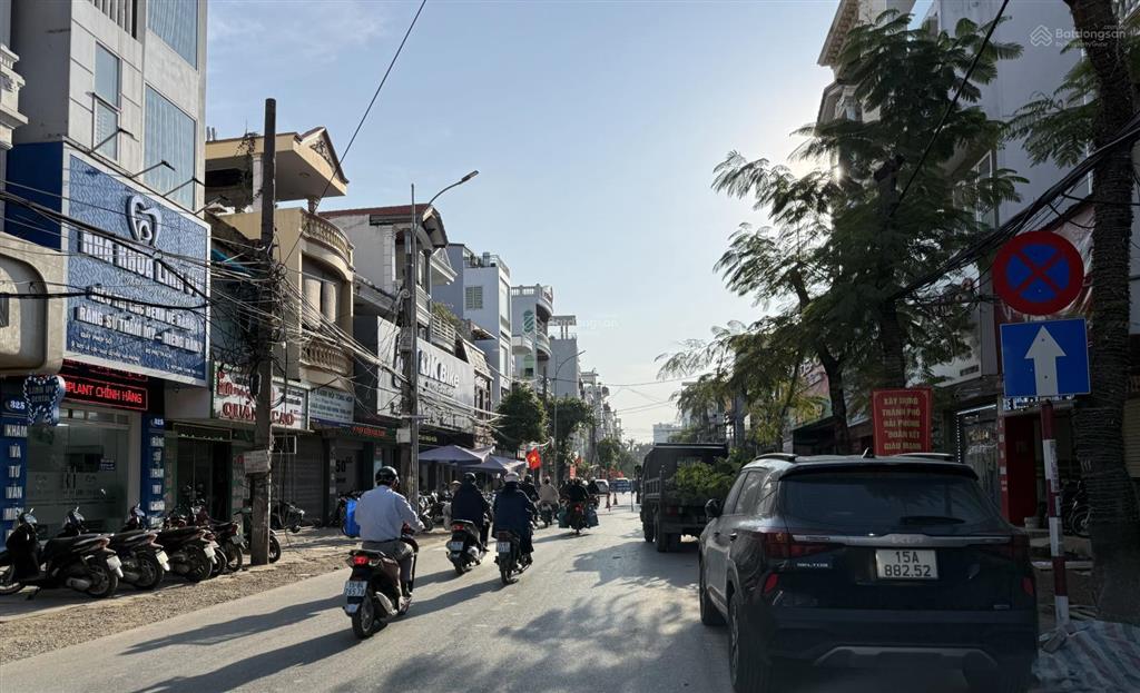 Bán nhà mặt đường lê lợi. vị trí vip, kinh doanh buôn bán sầm uất. đang có dòng tiền