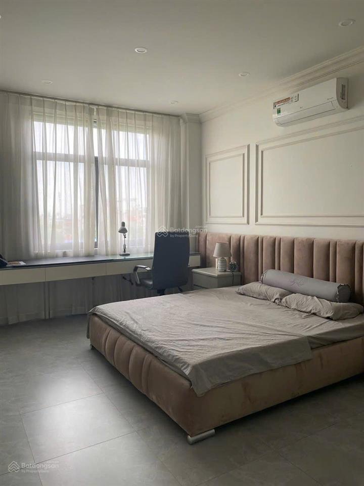 Shophouse xẻ khe 105m. giá rẻ nhất dự án. vị trí đẹp, dòng tiền sẵn.