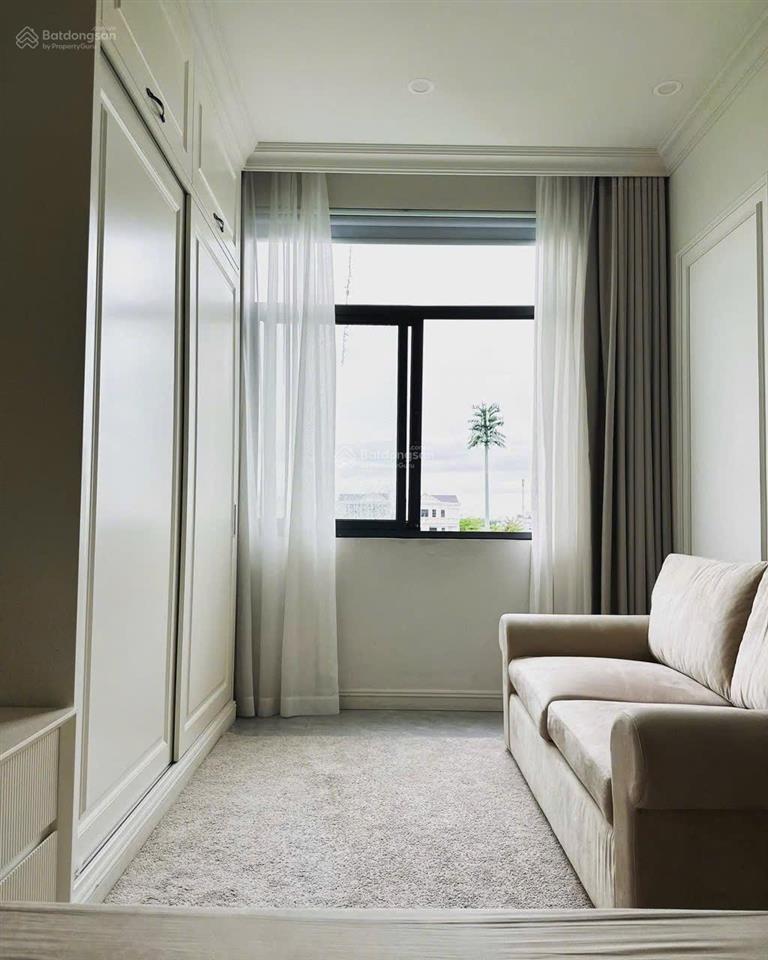 Shophouse xẻ khe 105m. giá rẻ nhất dự án. vị trí đẹp, dòng tiền sẵn.