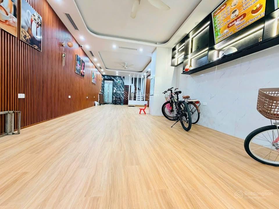 Chính chủ bán toà văn phòng phố nguyễn chánh  cầu giấy dt65m mt4,6m nhà 7t thang máy oto tránh