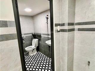 Mt hẻm kd sầm uất. shr 49.5m2 3 tầng btct ngang 4.5m. chỉ hơn 4 tỷ xíu còn tl