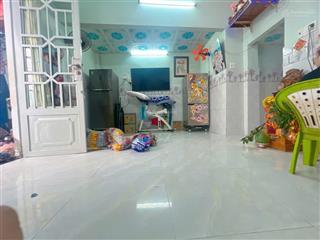 Q4 kdc dân trí cao không quy hoạch 52m2 sỏi 3 tầng . 4pn . chỉ 4.699 tỷ tl chính chủ