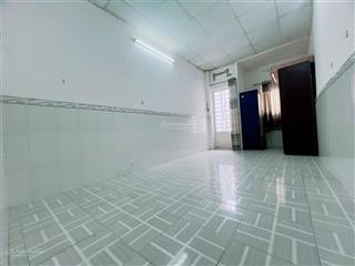 Mtkd hẻm 3m . 28m2 sổ chỉ nhĩnh 3 tỷ xíu . kdc sầm uất tiện kd mua bán nhỏ . 3 tầng btct