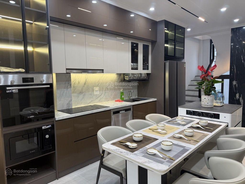 Hàng xóm linh đàm nhà 6tầng thang máy dt 50m2/giá 15,4tỷ, nội thất đầy đủ gara ô tô