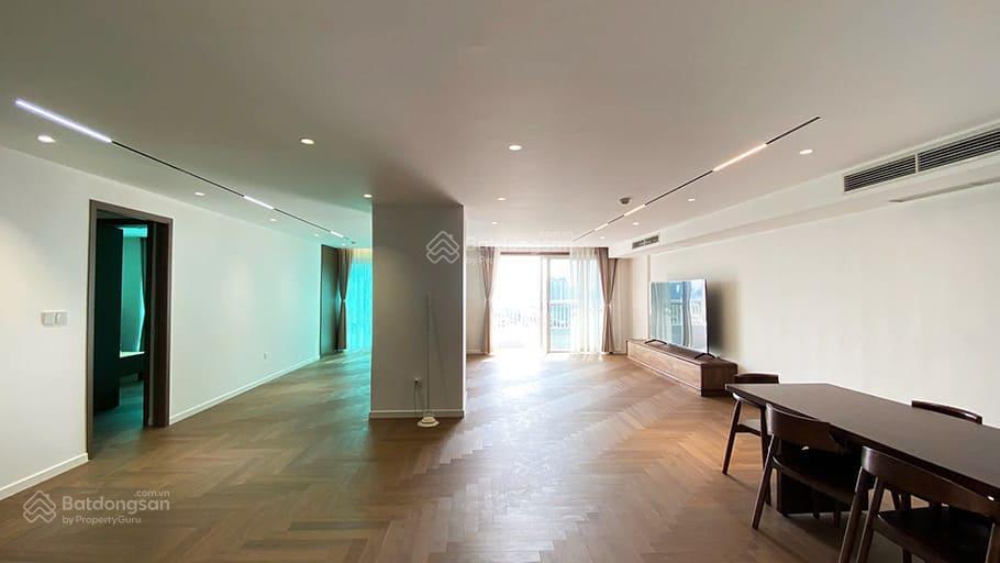 Bán căn hộ cao cấp tòa p ciputra 182m², view công viên 65ha, ban công đông nam