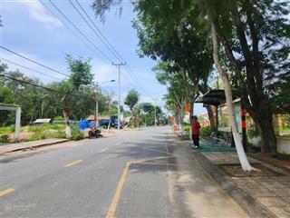 Đi định cư cần bán gấp. đất 2 mặt tiền. gần sông thoáng mát.