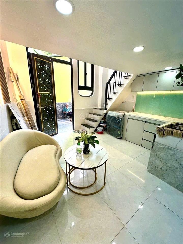 Sổ hồng riêng  2pn 2wc  vào ở ngay  cách vài căn ra mặt tiền đường  thuận tiện di chuyển