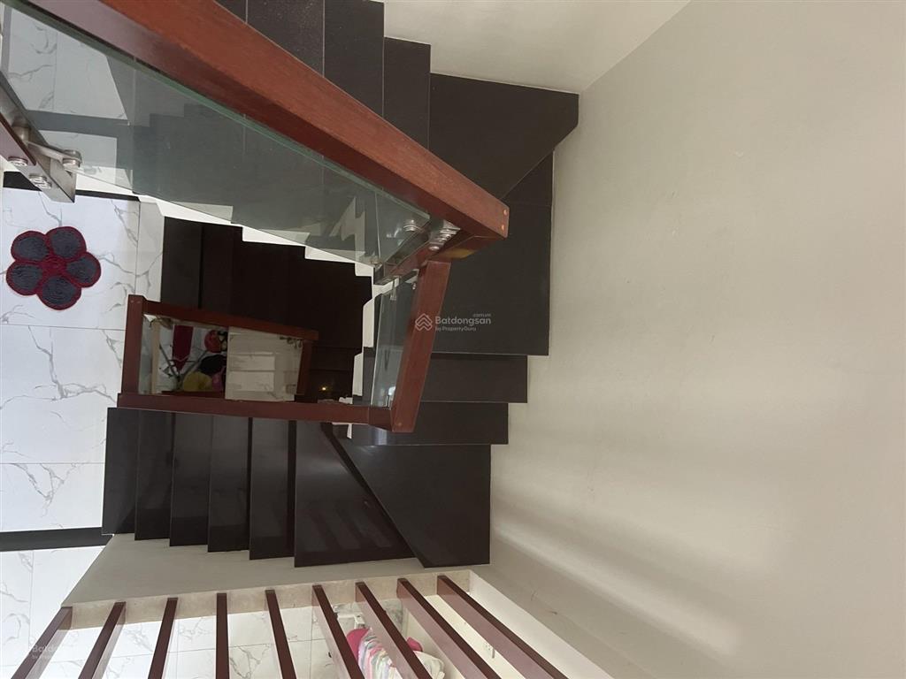 Nhà nở hậu 7.5m  hẻm xe tải tránh  gần giáo xứ bình an  70m  3 tầng btct  4pn  3wc