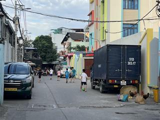 Nhà nở hậu 7.5m  hẻm xe tải tránh  gần giáo xứ bình an  70m  3 tầng btct  4pn  3wc