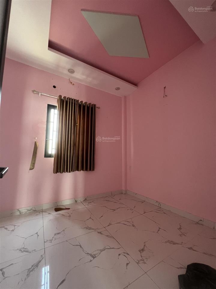 Nhà nở hậu 7.5m  hẻm xe tải tránh  gần giáo xứ bình an  70m  3 tầng btct  4pn  3wc