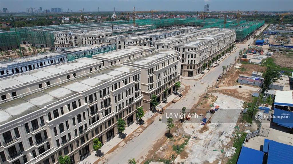 Bán liền kề thiên nga 1 85m² hướng đông bắc, view chung cư thoáng đẹp, vị trí kinh doanh cực tốt