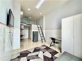 Cho thuê căn hộ duplex 35m2 cửa sổ lớn  thang máy  ở 4ng4xe  ngay cầu vượt 3/2  gần đh kinh tế
