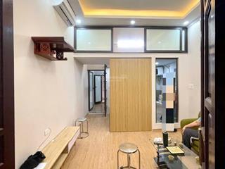 Bán căn tập thể tầng 2 nguyễn trãi, 3 ngủ 2vs khép kín, 2 mặt thoáng, gần phố. 2.5 tỷ