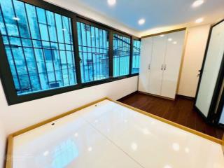 Bán căn tập thể tầng 2, vũ trọng phụng, 50m2, 2 ngủ riêng biệt, ban công rộng thoáng, ô tô đỗ