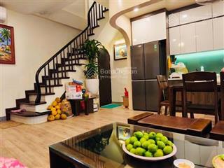 Nhà 50m2  4 tầng  lô góc 3 thoáng  ô tô đỗ gần  vạn phúc  7.85 tỷ