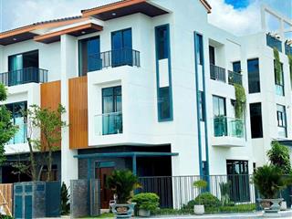 Nhà phố mt lương hoà  bình chánh 10 làn xe nối với đại lộ võ văn kiệt tp.hcm chạy đến q1  35 phút