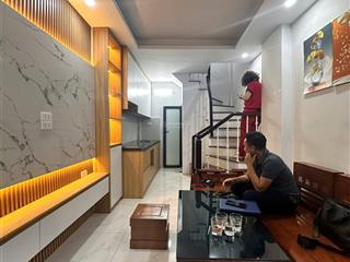4,2 tỷ nhà đẹp  sát mặt đường  ô tô đỗ cách nhà 10m  ngõ ba gác thông kinh doanh