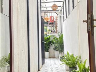 Cho thuê nhà ngõ Lương Sư C, 28 m2* 5 tầng 4 phòng ngủ, 4 vệ sinh KD, VP, ở gđ, 20,5 Triệu