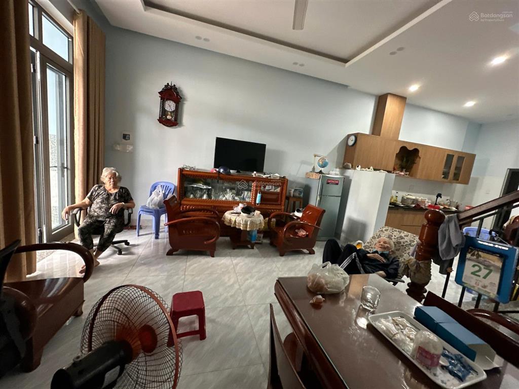 Bán nhà 3 tầng  vĩnh hải, bắc nha trang  chỉ 4 tỷ 200