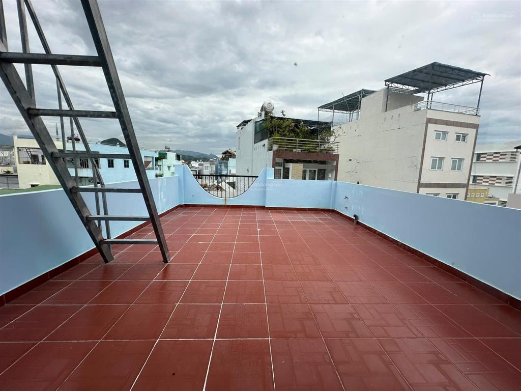 Bán nhà 3 tầng  vĩnh hải, bắc nha trang  chỉ 4 tỷ 200