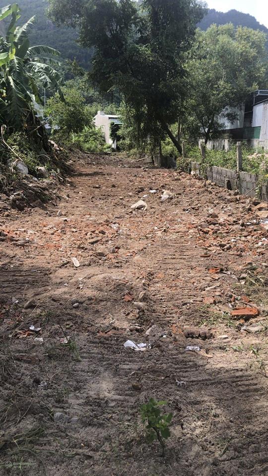 Bán lô đất 2 mặt tiền đường nguyễn tất thành  vị trí đẹp hiếm có