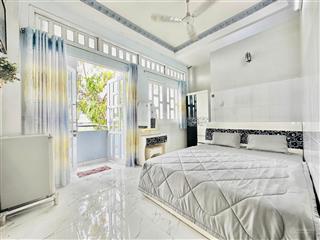 Cho thuê căn hộ 2pn + 2wc  full nội thất cao cấp  mặt tiền nguyễn văn linh