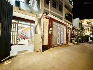 Cho thuê mặt bằng và có phòng ở lại đầy đủ tiện nghi