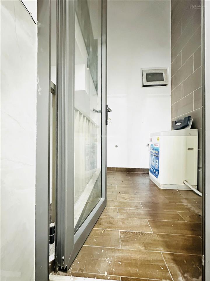 Cho thuê căn hộ  đầy đủ nội thất mới 100% ở được 2  3 người cam kết y hình  đúng hình đúng giá