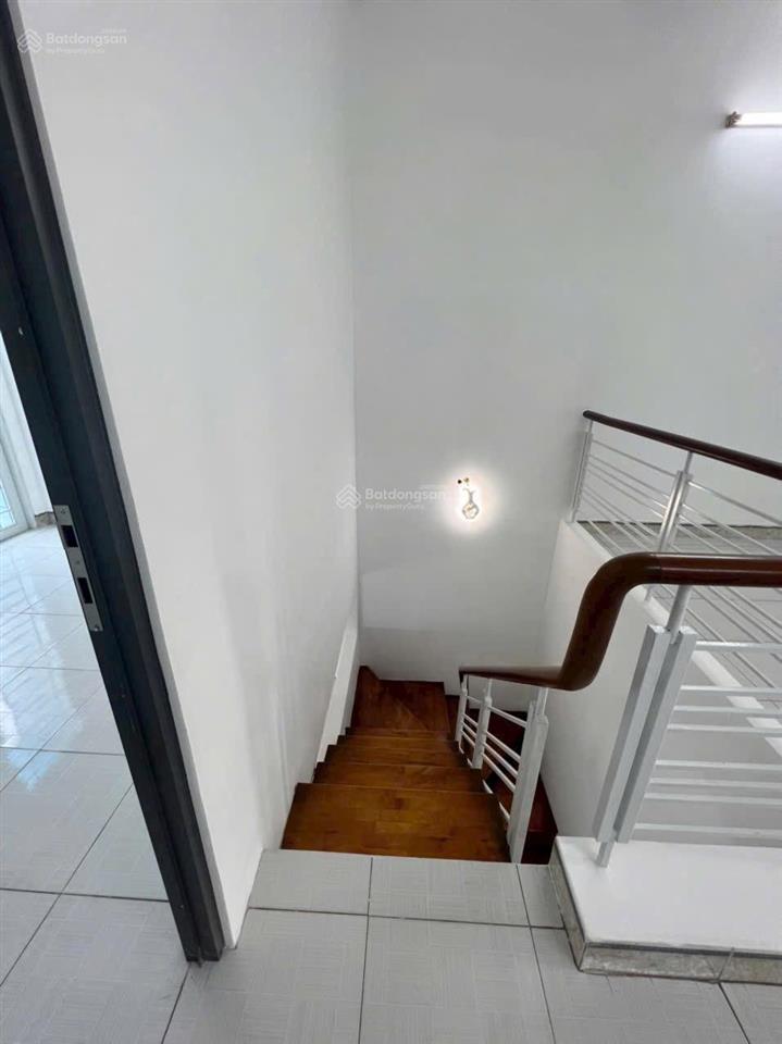 Bán nhà hẻm liên khu 56, bhhb, 4x14 1 lầu, hẻm ô tô, giá 4tỷ35 thương lượng