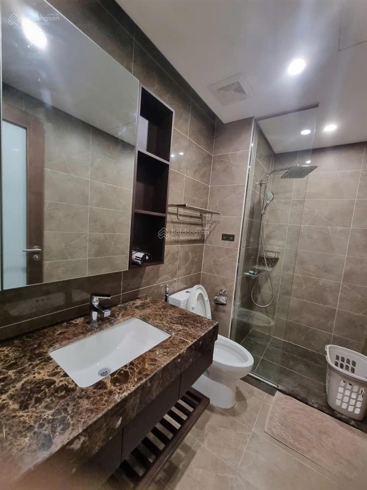 Cho thuê căn hộ cao cấp 65m2 full đồ phố hồng tiến gần phố cổ, wellspring giá 14 triệu0916 393 ***