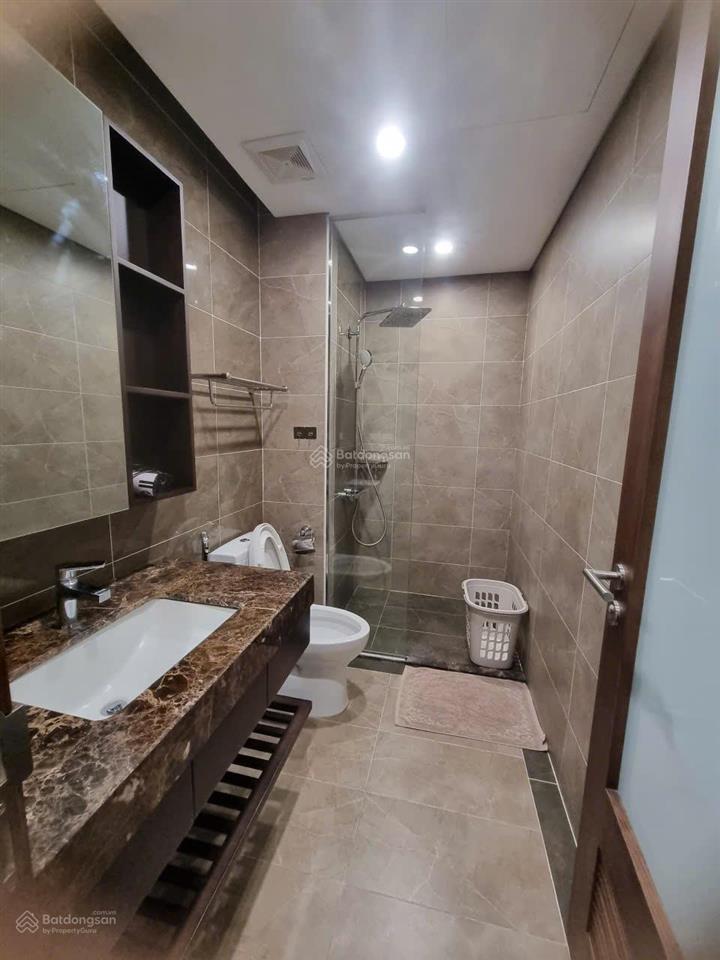 Cho thuê căn hộ cao cấp 65m2 full đồ phố hồng tiến gần phố cổ, wellspring giá 14 triệu0916 393 ***