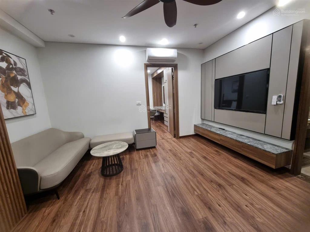 Cho thuê căn hộ cao cấp 65m2 full đồ phố hồng tiến gần phố cổ, wellspring giá 14 triệu0916 393 ***