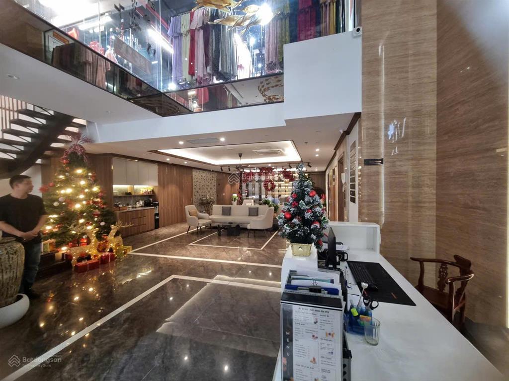 Cho thuê căn hộ cao cấp 65m2 full đồ phố hồng tiến gần phố cổ, wellspring giá 14 triệu0916 393 ***