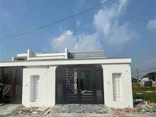 Nhà cấp 4 thiết kế hiện đại mới 100% có hỗ trợ ngân hàng