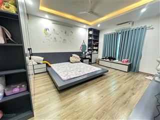 Nhà đẹp, dt 32m2, 3 pn khép kín, tây hồ  lạc long quân  tặng full nội thất (chỉ 8.7 tỷ)