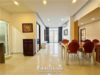 Cho thuê căn hộ 2pn balcony full nội thất, vị trí gần khu vinhome central park, tiện đi q1, q2