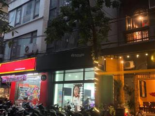 Cho thuê mặt phố nghĩa đô cầu giấy  dt 500m giá 60tr/tháng có tl nhà 8 tầng thang máy hiện đại