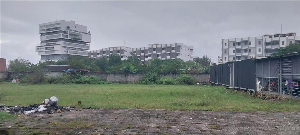 # Lô Góc 2 Mặt Tiền đường 7.5m giữa ĐH FPT, ĐH Phan Châu Trinh, 4.x tỷ