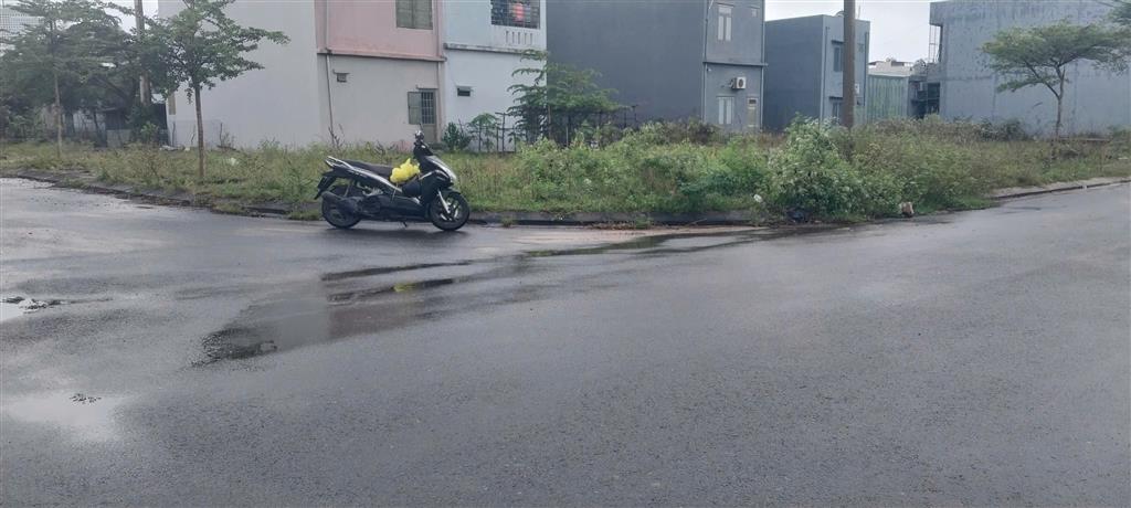 # Lô Góc 2 Mặt Tiền đường 7.5m giữa ĐH FPT, ĐH Phan Châu Trinh, 4.x tỷ