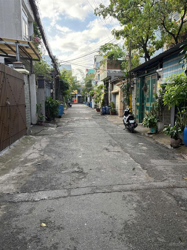 Bán đất cổng chợ 232,7m2 full thổ cư thực tế sử dụng 241m2 có sẵn 11 phòng trọ