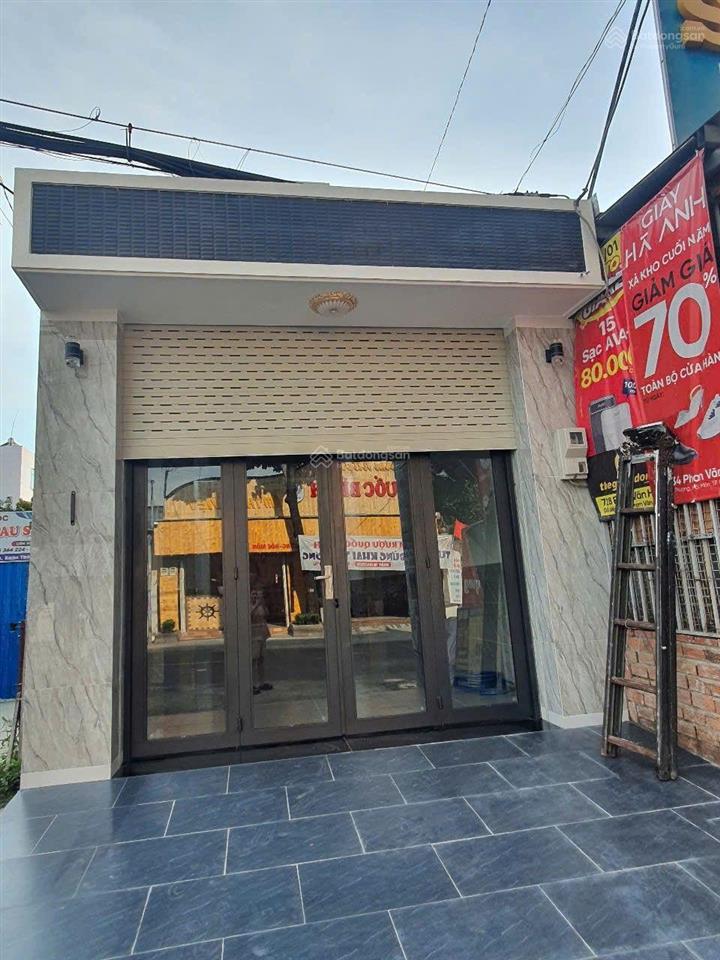 Bán nhà mt đường trần văn mười hóc môn. nhà mới. dân cư đông đúc. tiện kinh doanh buôn bán