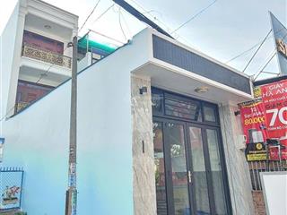 Bán nhà mt đường trần văn mười hóc môn . nhà mới . dân cư đông đúc . tiện kinh danh buôn bán