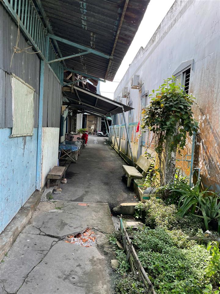 ĐẤT ĐẸP – BÁN THU HỒI VỐN – CHÍNH CHỦ CẦN BÁN Đất Tặng Nhà Cấp 4 Tại  Ấp Thới Thuận A