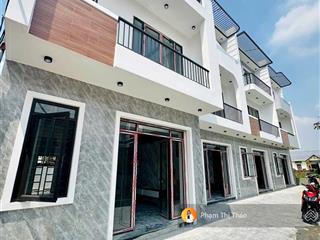 Chỉ còn 2 căn 3 tầng xây độc lập tại đặng cương ô tô đỗ cửa ngay mặt trục xã có sân sau thoáng mát
